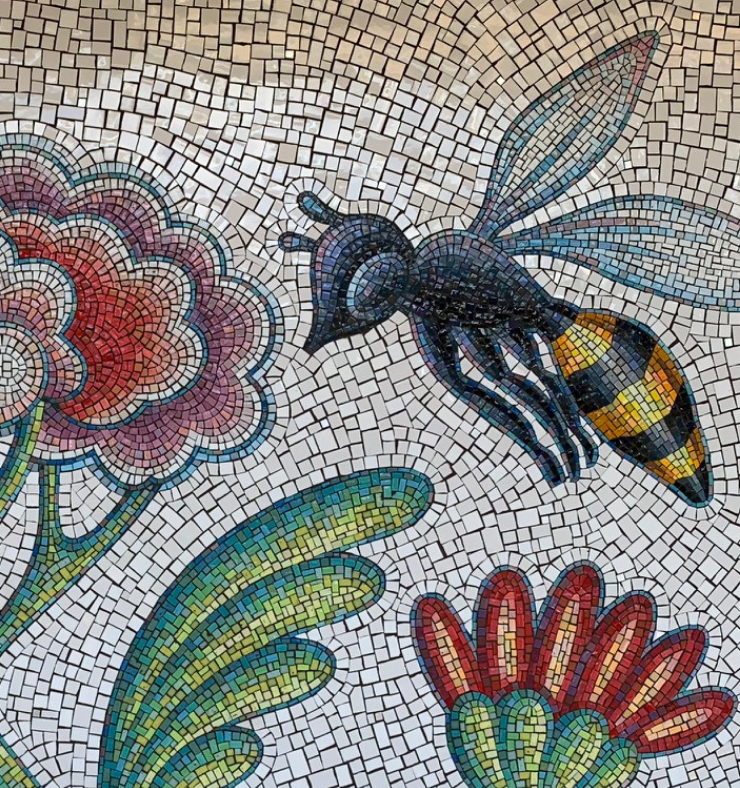 travisanutto mosaico ape